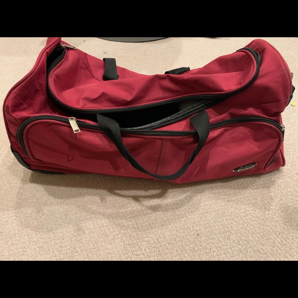 Ciao! Duffel roller bag